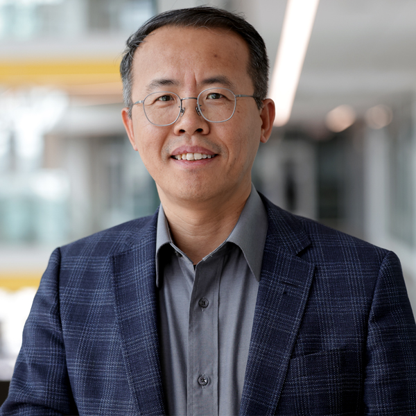 Headshot of Henry Liu